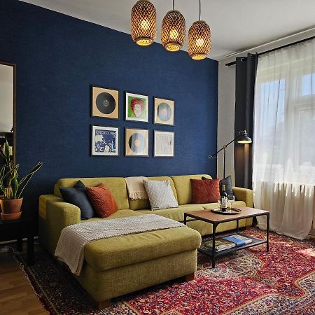Stone Square Apartment Bratislava Buitenkant foto