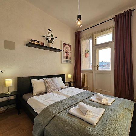 Stone Square Apartment Bratislava Buitenkant foto