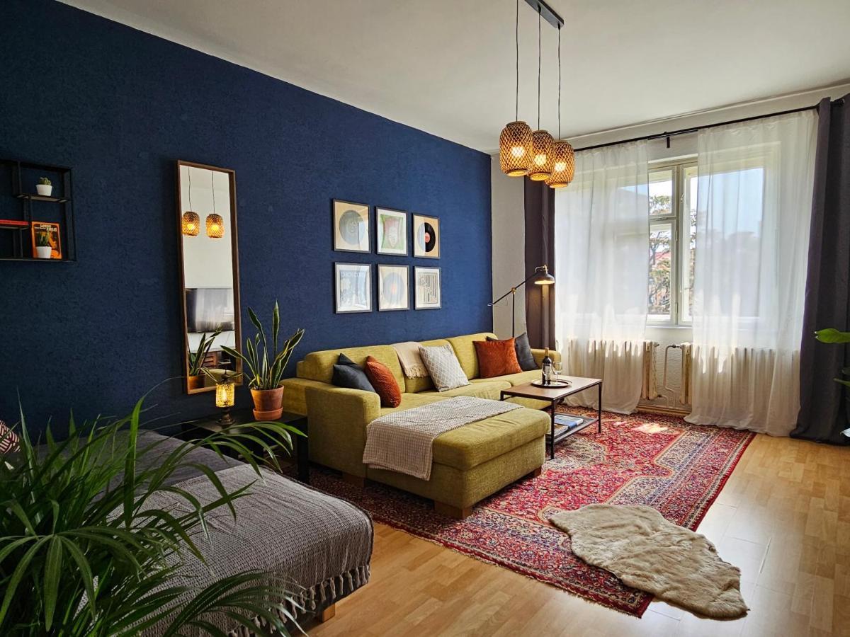 Stone Square Apartment Bratislava Buitenkant foto