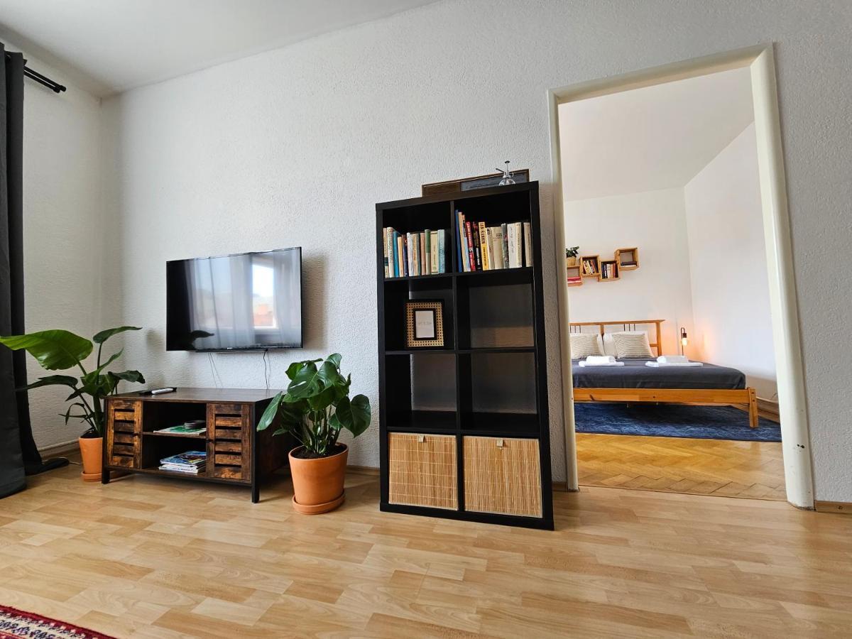 Stone Square Apartment Bratislava Buitenkant foto