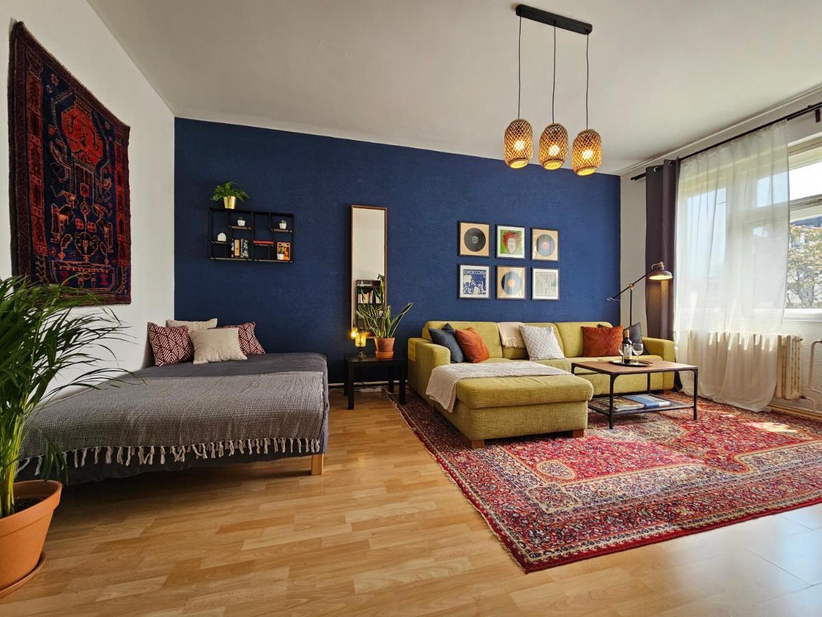 Stone Square Apartment Bratislava Buitenkant foto