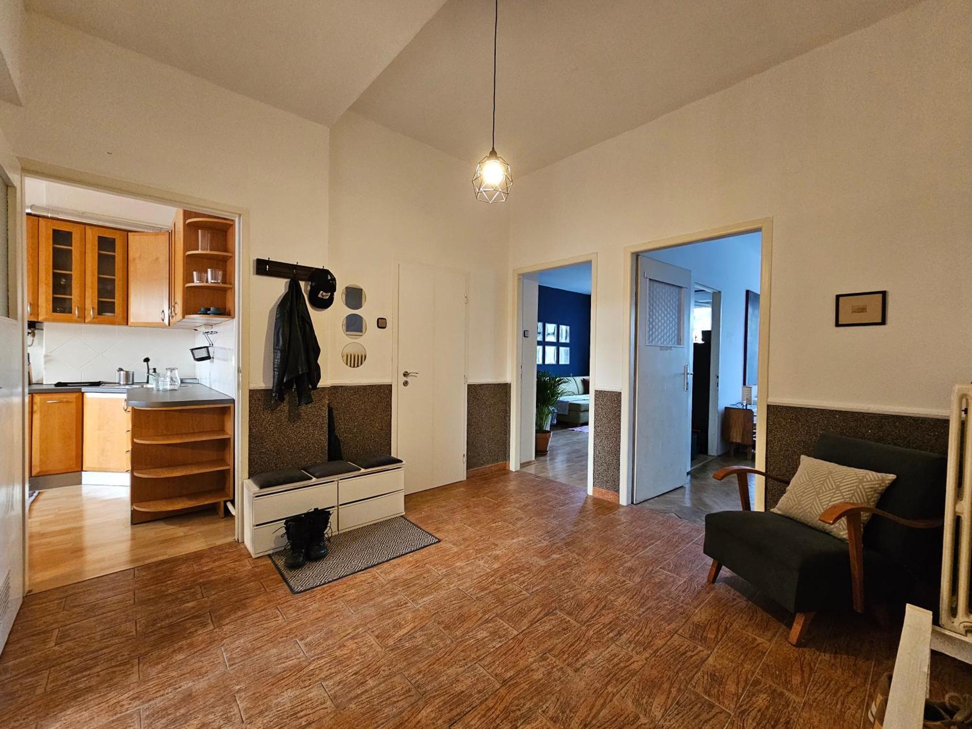 Stone Square Apartment Bratislava Buitenkant foto