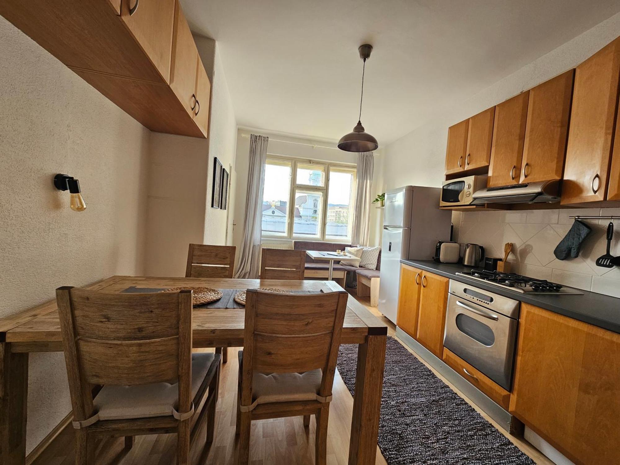 Stone Square Apartment Bratislava Buitenkant foto