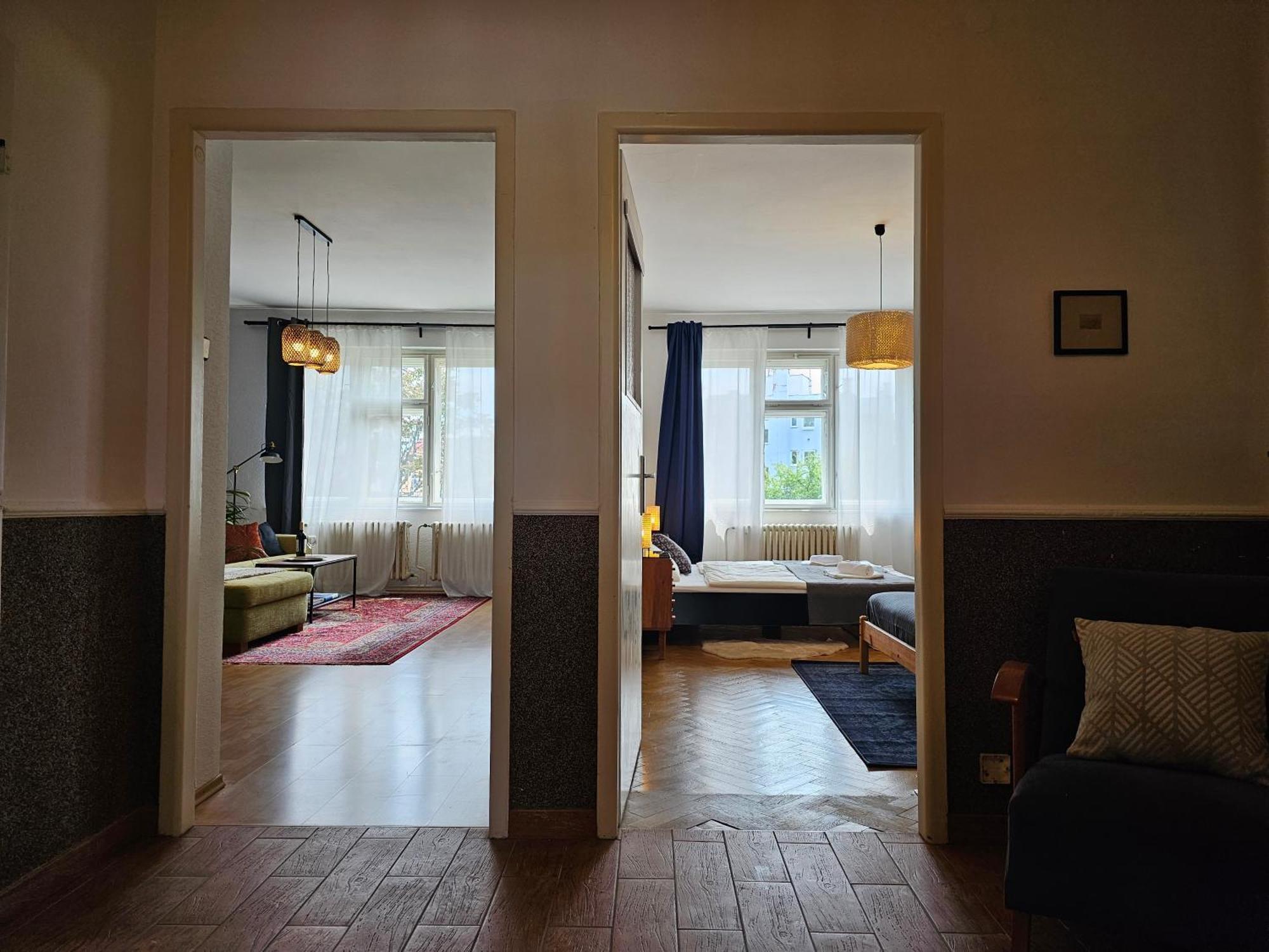 Stone Square Apartment Bratislava Buitenkant foto